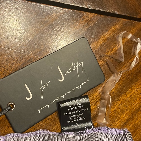 J for Justify Sz L Crop Top NWT😊😊 - Picture 10 of 13